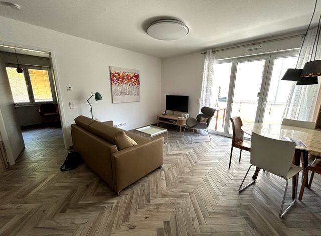 Neuwertige 2-Zimmer Eigentumswohnung, mit attraktiver Inneneinrichtung und idealer Lage an den Weinbergen, 64646 Heppenheim, Wohnung